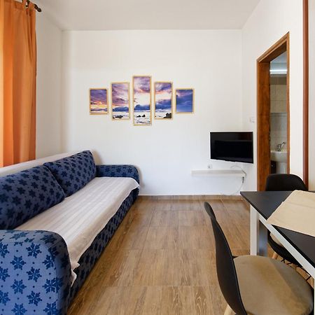 Apartments Exotica By Rent Istria Funtana Exterior foto