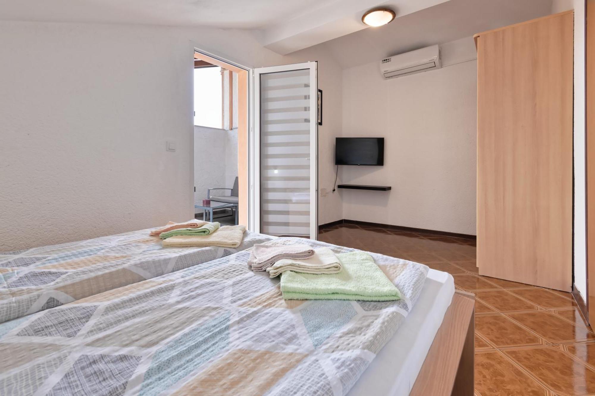 Apartments Exotica By Rent Istria Funtana Exterior foto